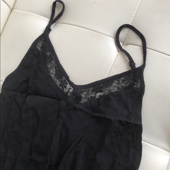 Adorable comfy romper - Picture 2 of 2